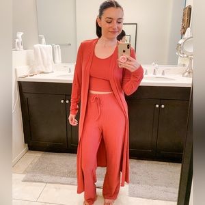 Lounge Set with Duster